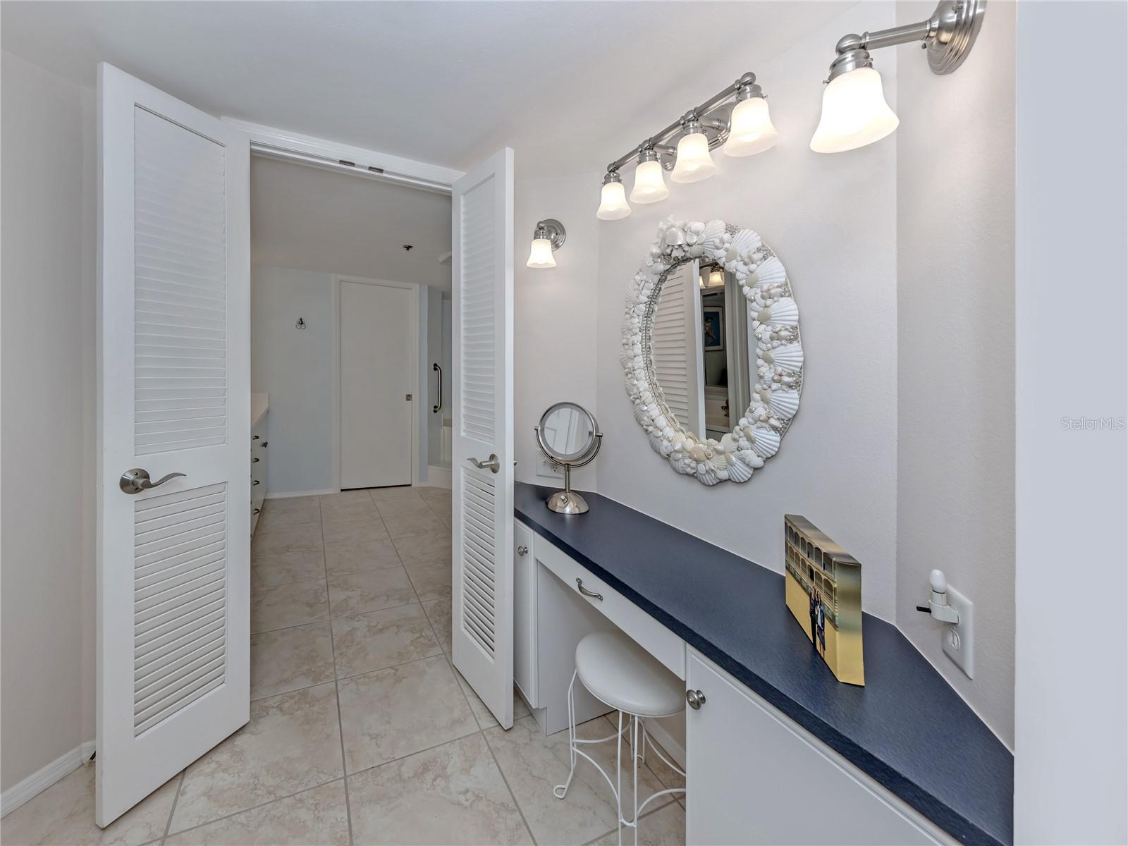 Image 22 of 56 For 550 Flamingo Drive 301