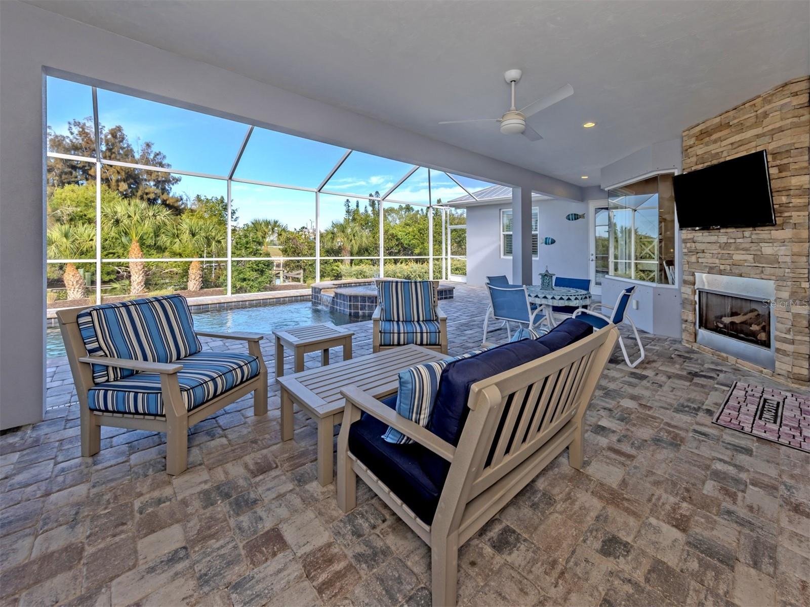 Image 28 of 53 For 18061 Wooden Skiff Court