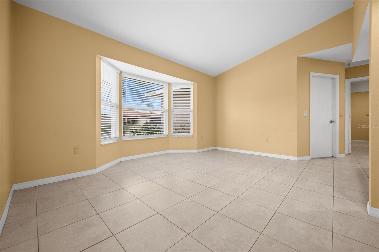 Image 4 of 32 For 7044 Denmark Street