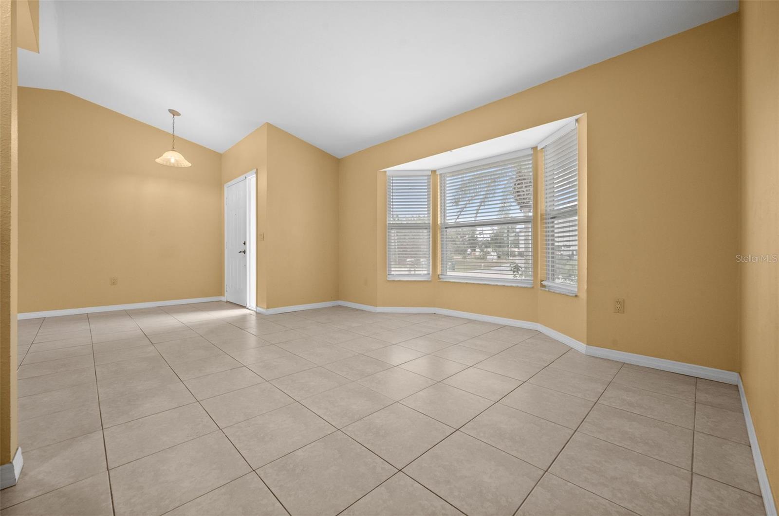 Image 5 of 32 For 7044 Denmark Street