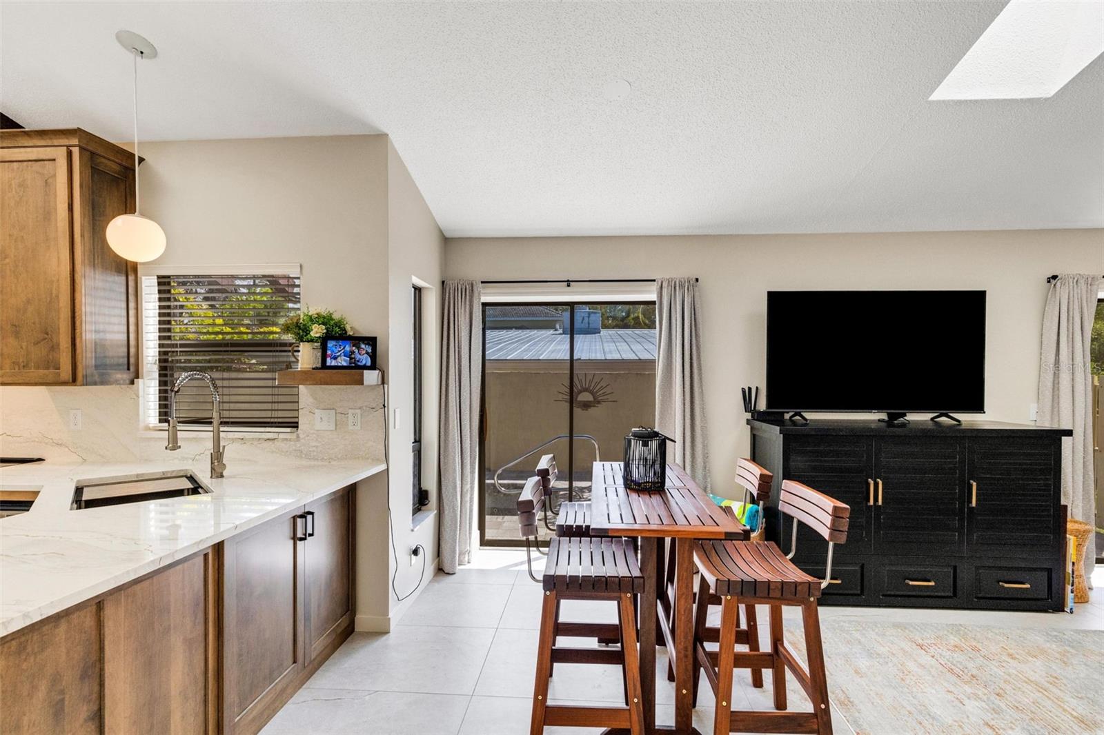 Image 19 of 53 For 440 Palmetto Court 1