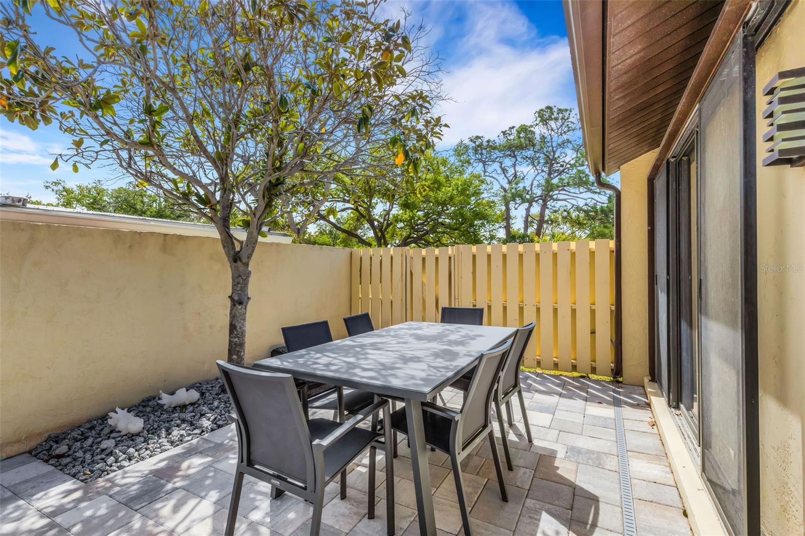 Image 33 of 53 For 440 Palmetto Court 1