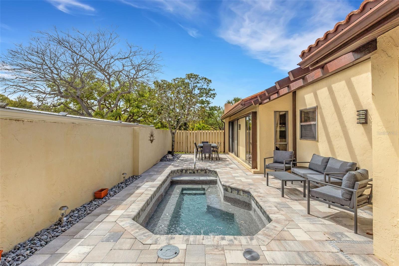 Image 35 of 53 For 440 Palmetto Court 1