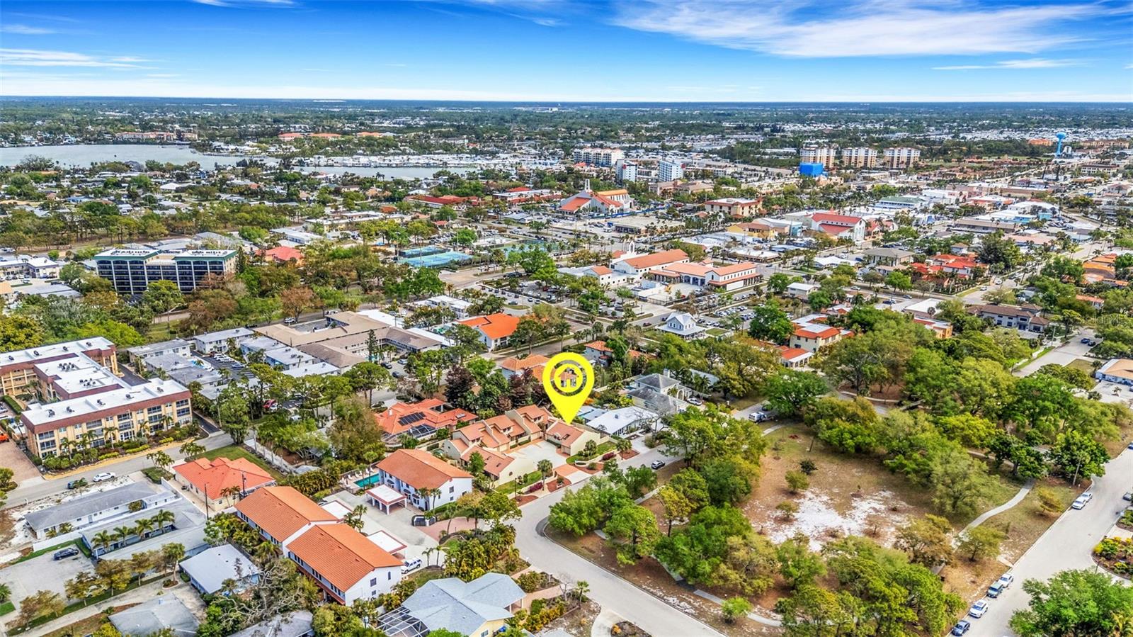 Image 42 of 53 For 440 Palmetto Court 1