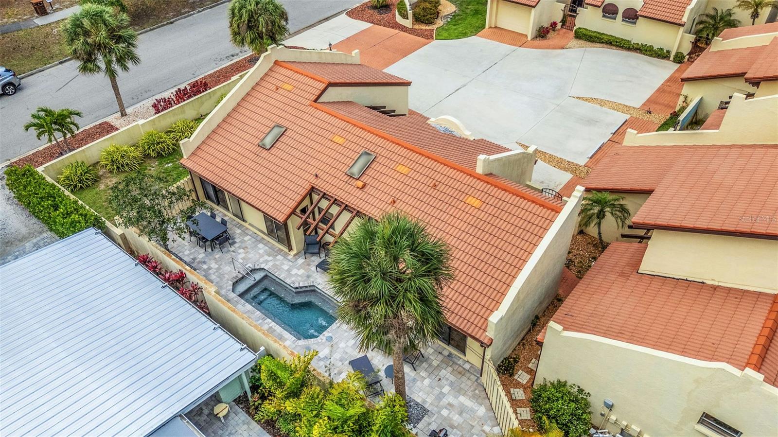 Image 49 of 53 For 440 Palmetto Court 1