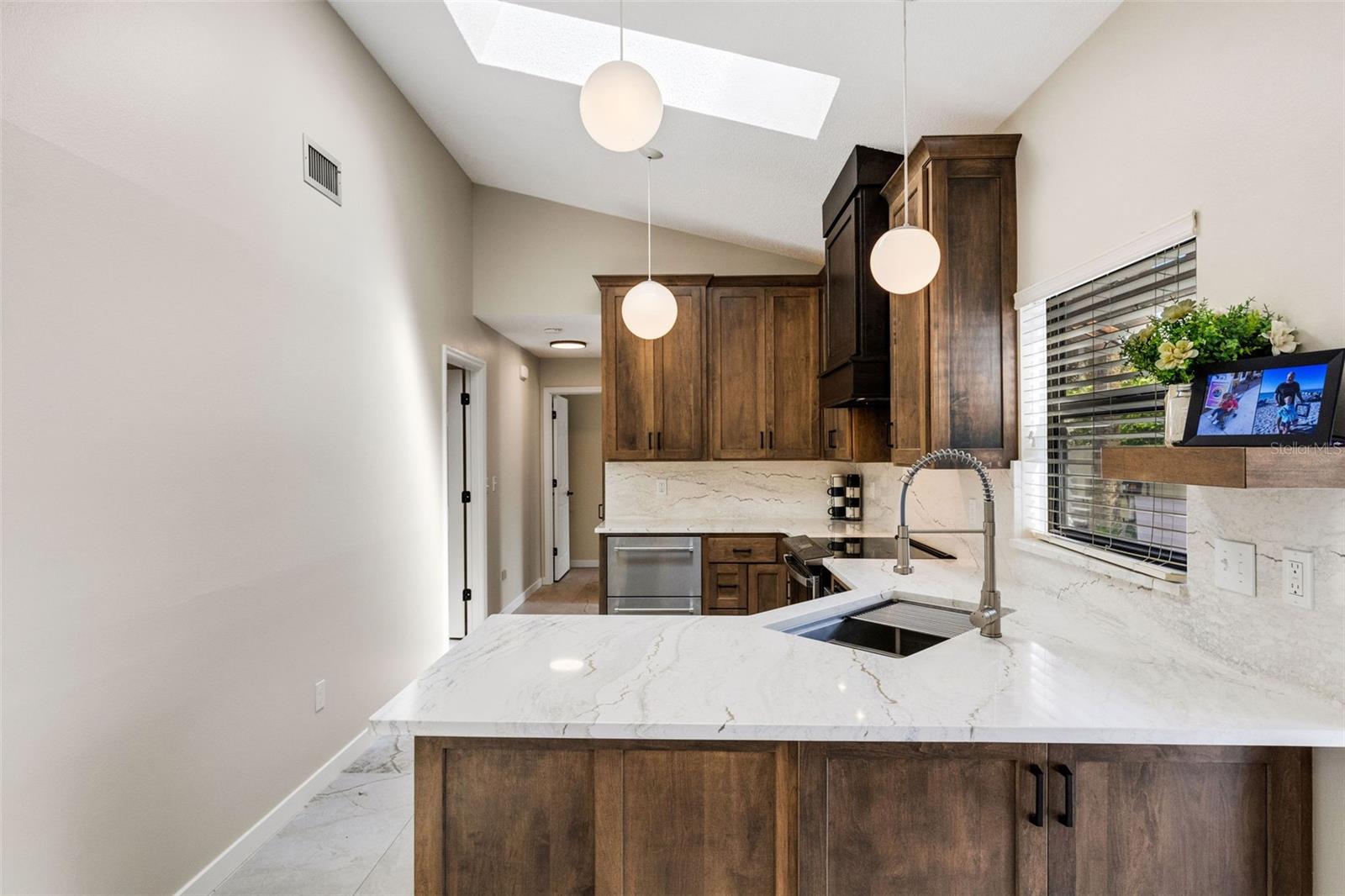 Image 8 of 53 For 440 Palmetto Court 1