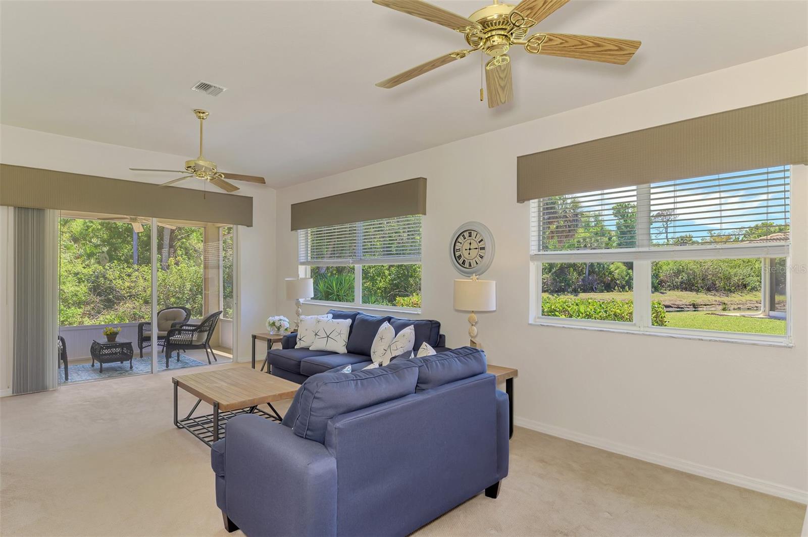 Image 11 of 61 For 230 Crobuli Point