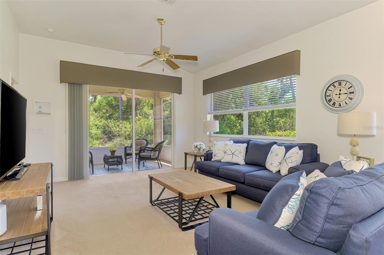 Image 12 of 61 For 230 Crobuli Point