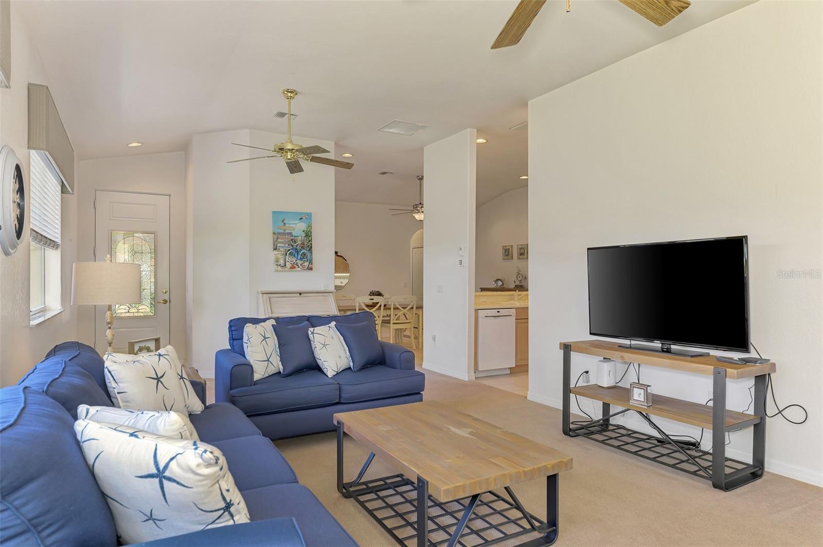 Image 14 of 61 For 230 Crobuli Point