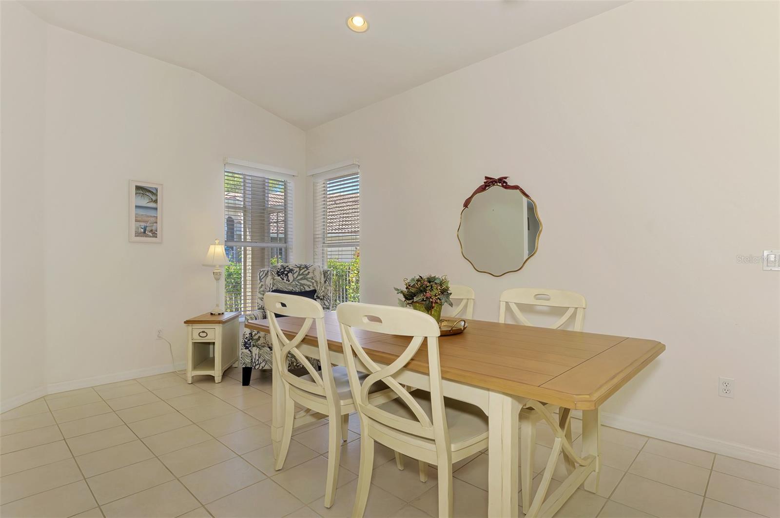 Image 18 of 61 For 230 Crobuli Point