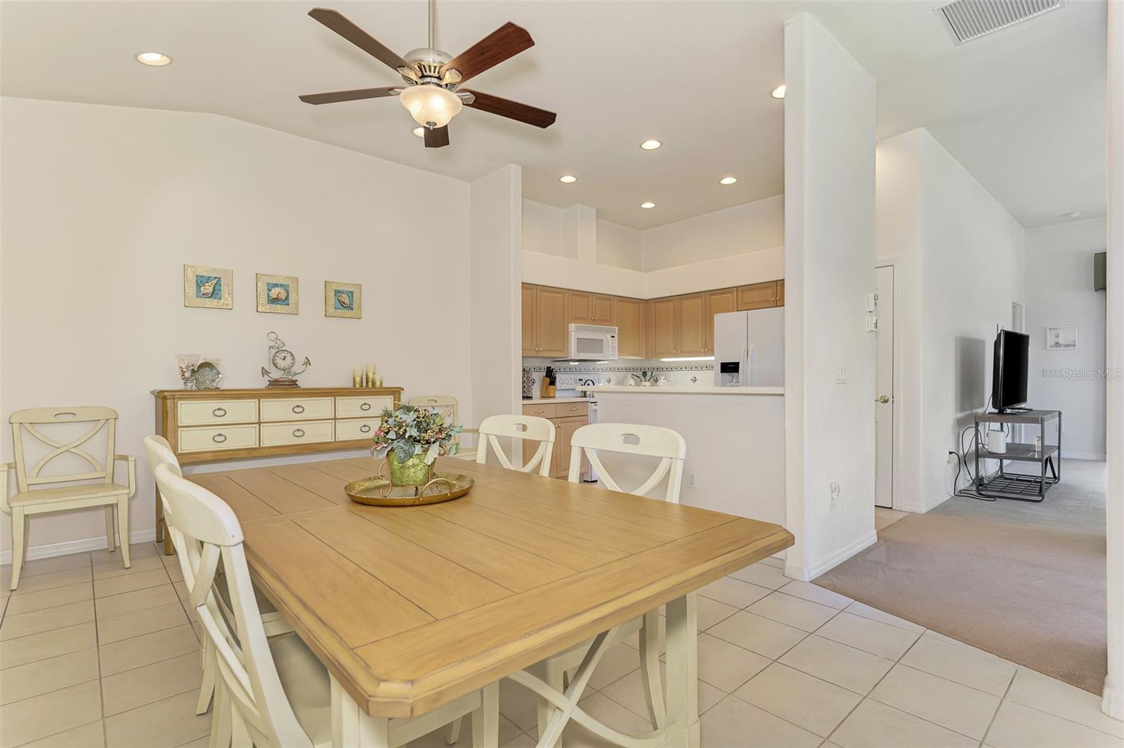 Image 20 of 61 For 230 Crobuli Point