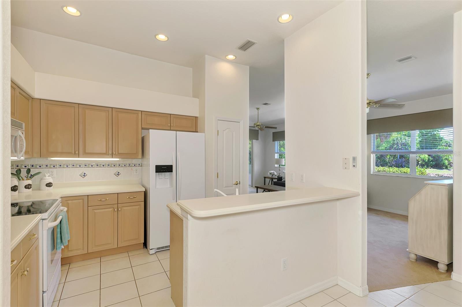 Image 23 of 61 For 230 Crobuli Point