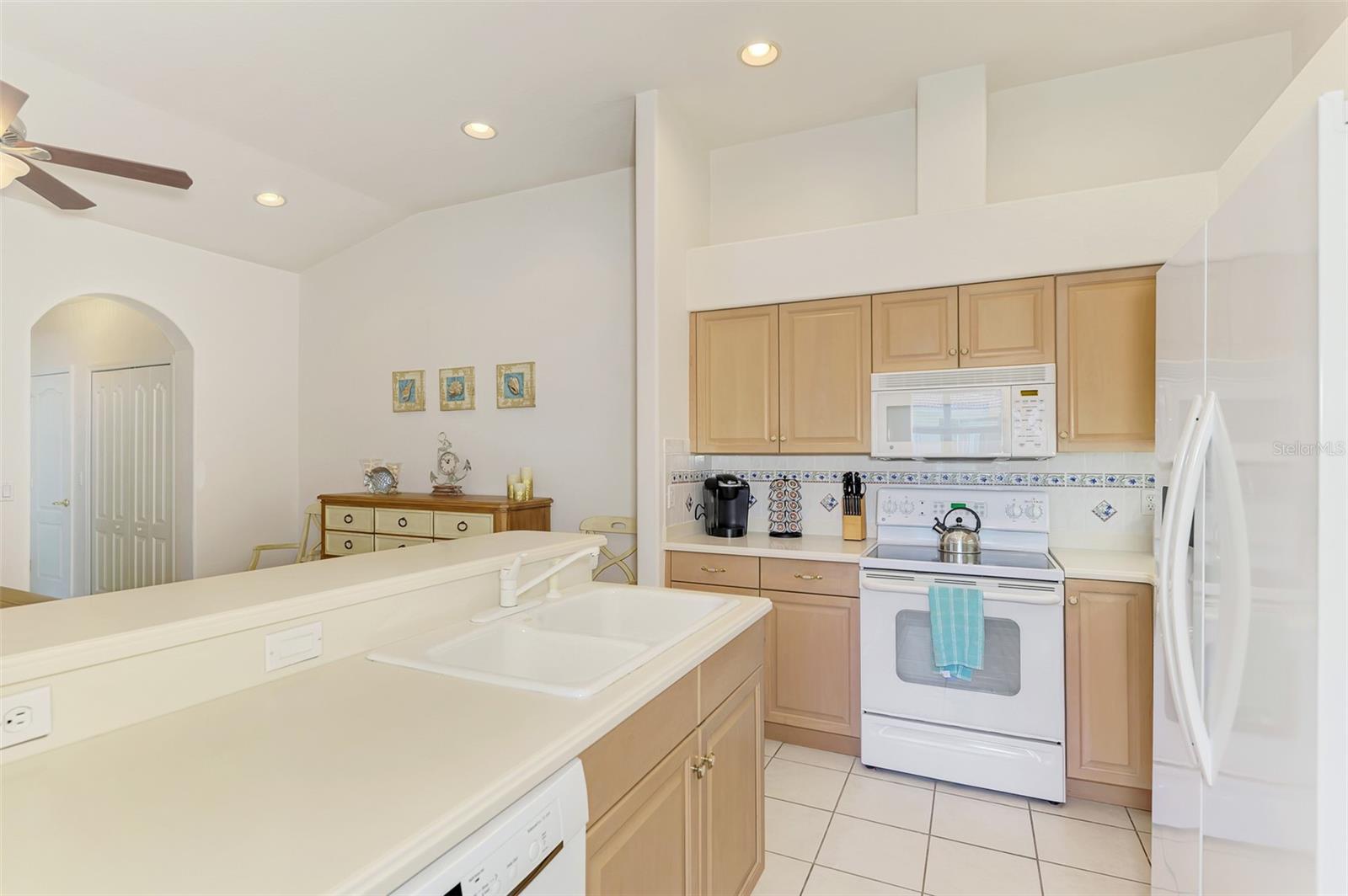 Image 28 of 61 For 230 Crobuli Point