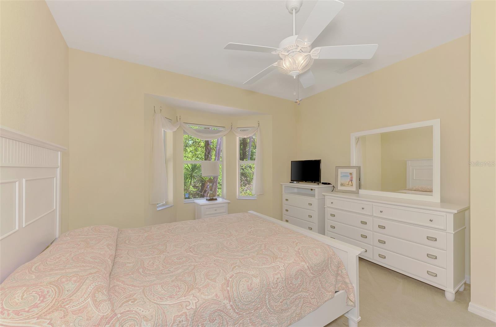 Image 30 of 61 For 230 Crobuli Point