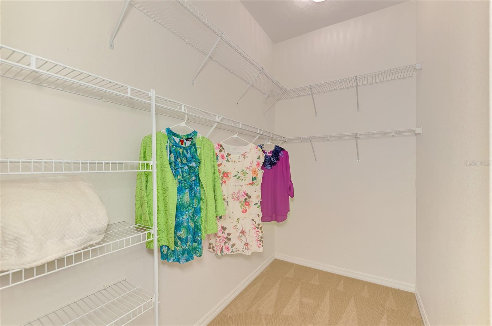 Image 34 of 61 For 230 Crobuli Point