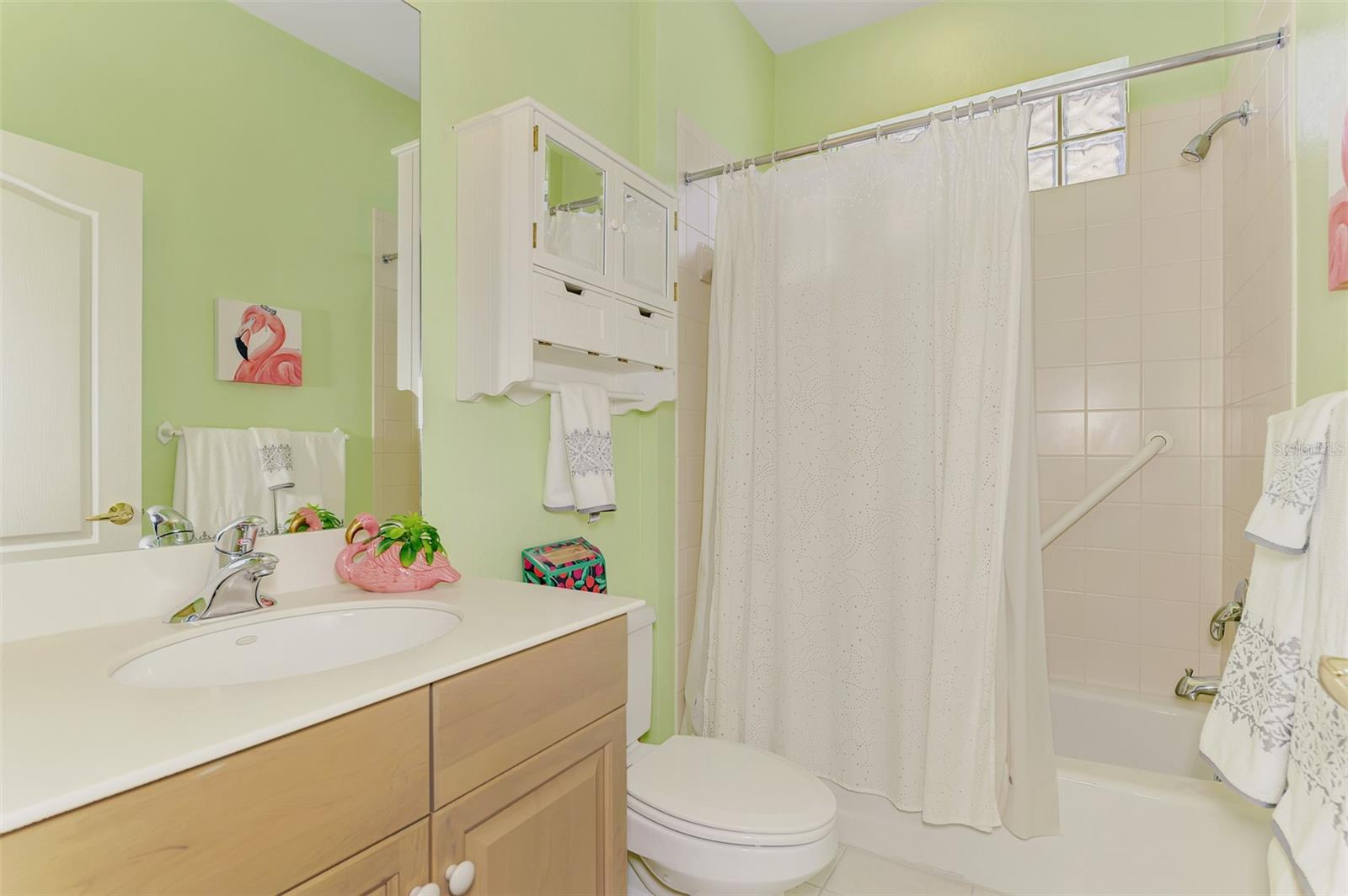 Image 38 of 61 For 230 Crobuli Point