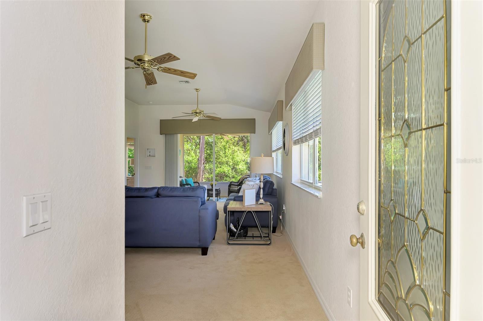 Image 6 of 61 For 230 Crobuli Point