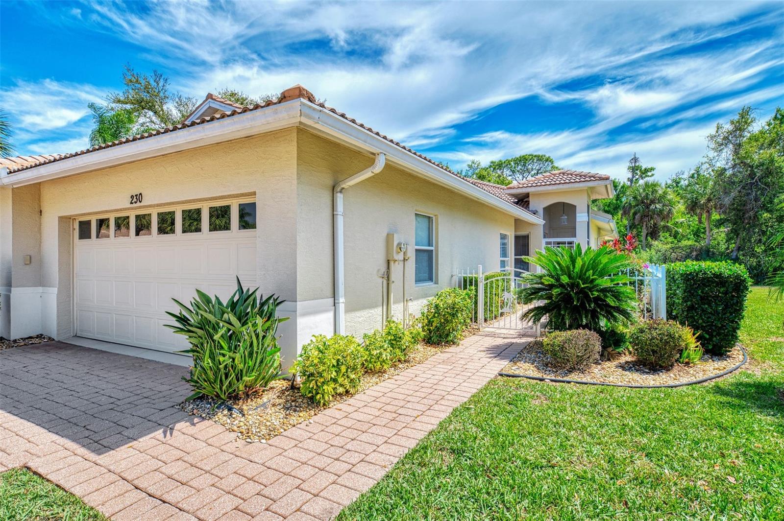 Image 60 of 61 For 230 Crobuli Point