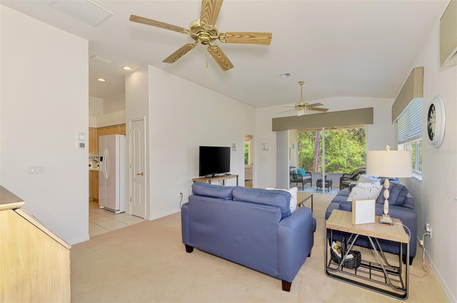 Image 8 of 61 For 230 Crobuli Point