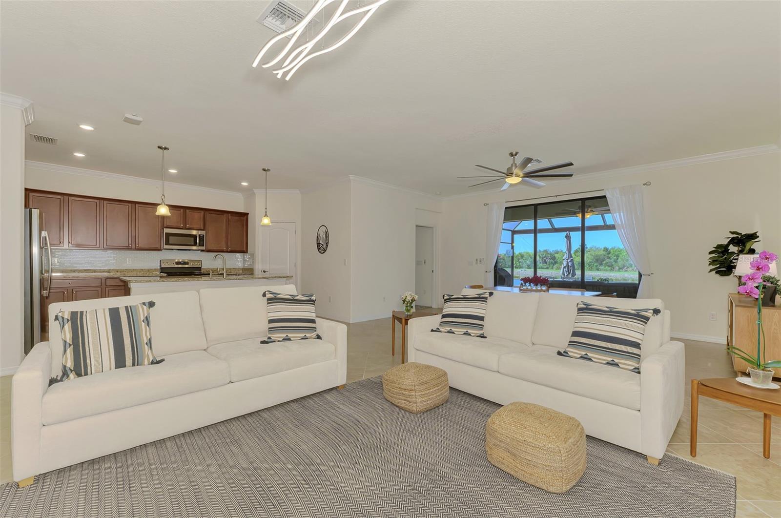 Image 21 of 67 For 10435 Medjool Drive