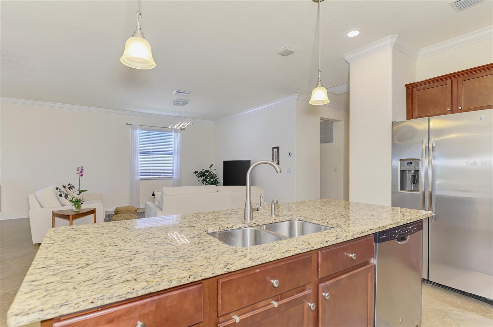 Image 26 of 67 For 10435 Medjool Drive