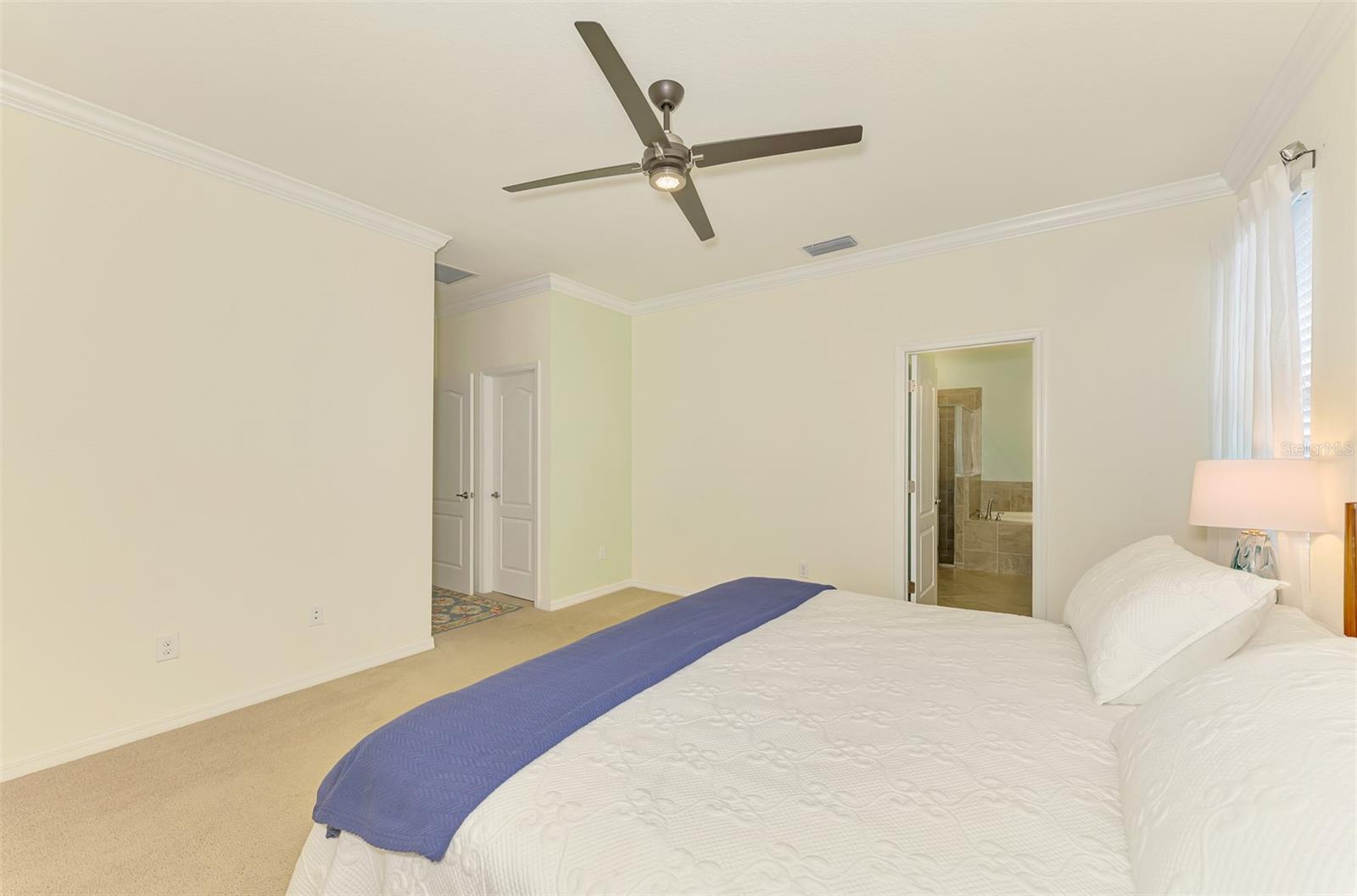 Image 36 of 67 For 10435 Medjool Drive