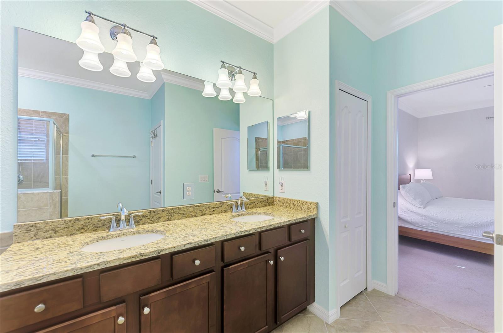 Image 39 of 67 For 10435 Medjool Drive