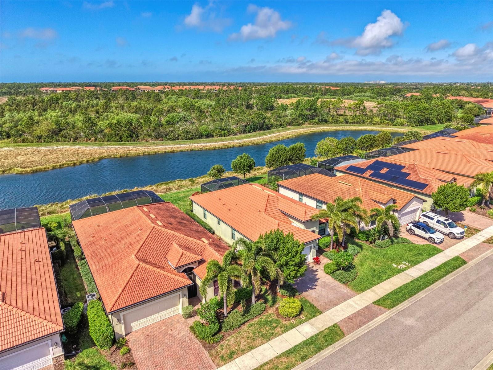 Image 5 of 67 For 10435 Medjool Drive