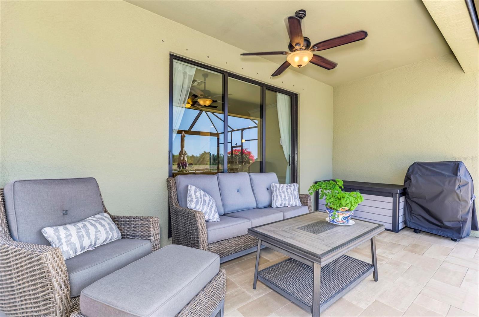 Image 50 of 67 For 10435 Medjool Drive