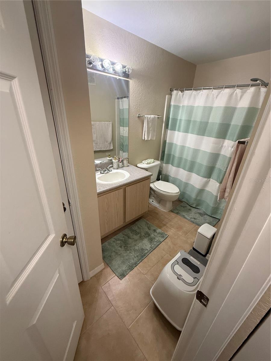 Image 3 of 13 For 8911 Manor Loop 106