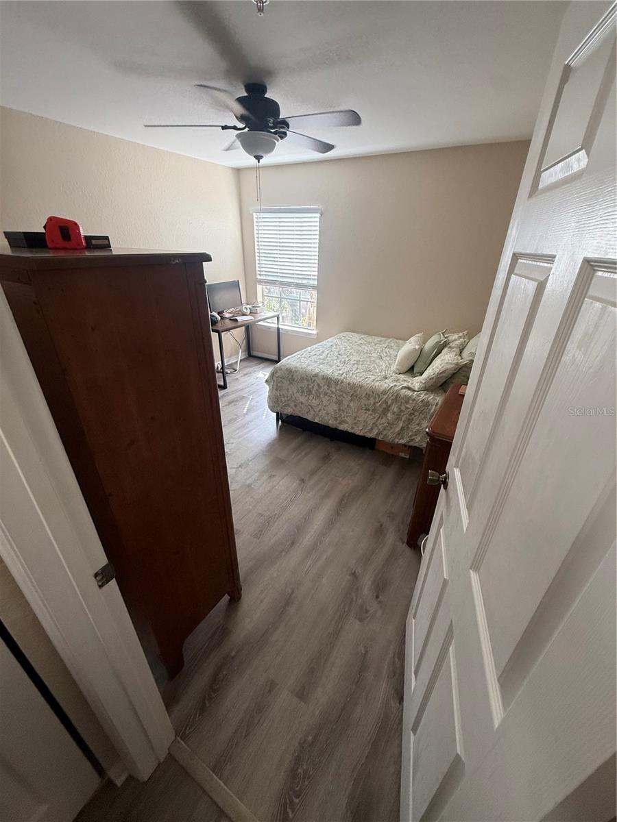 Image 5 of 13 For 8911 Manor Loop 106