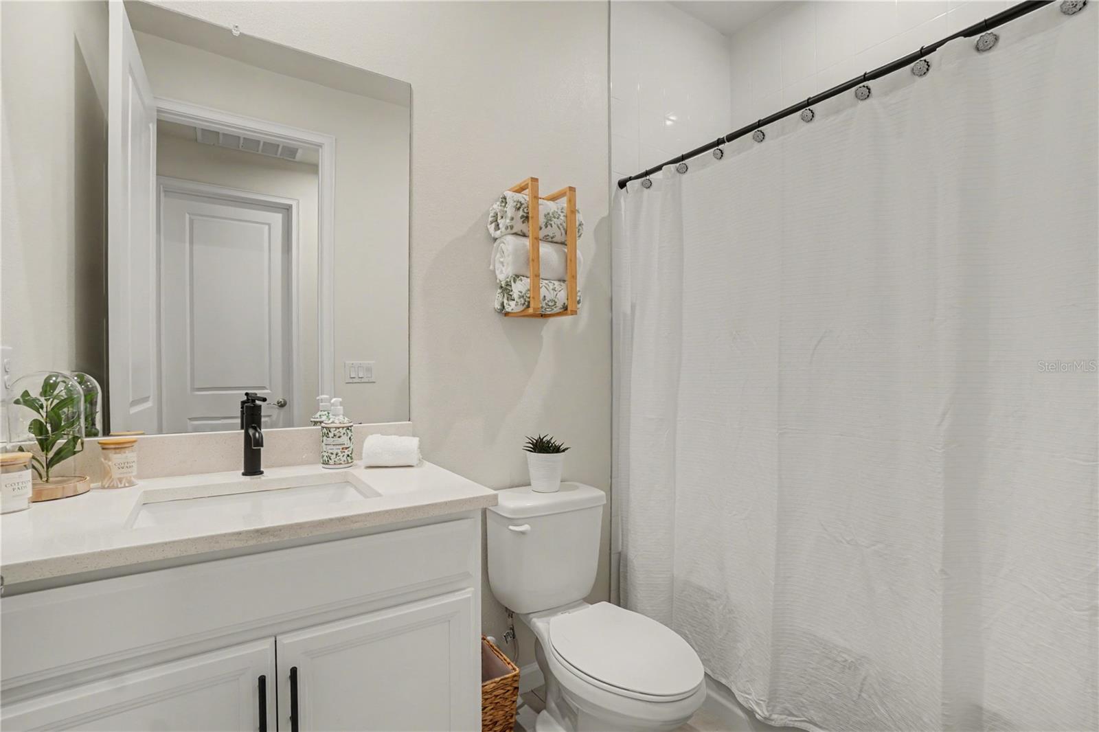 Image 17 of 36 For 18065 Grand Prosperity Drive