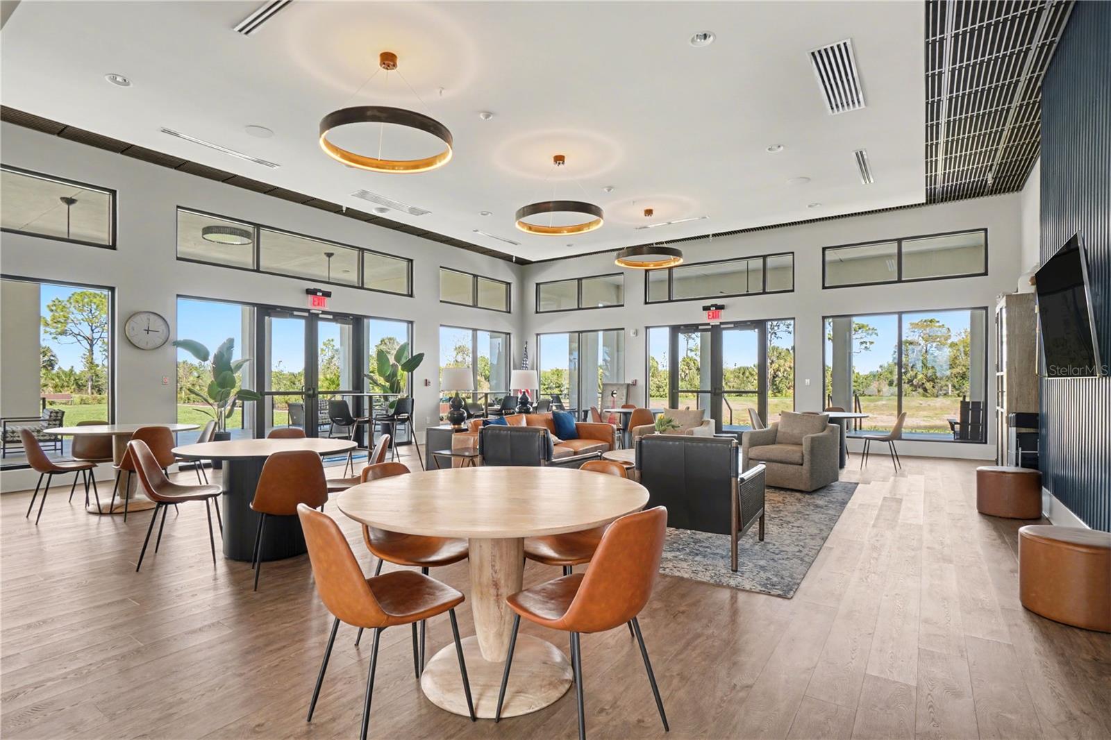 Image 29 of 36 For 18065 Grand Prosperity Drive