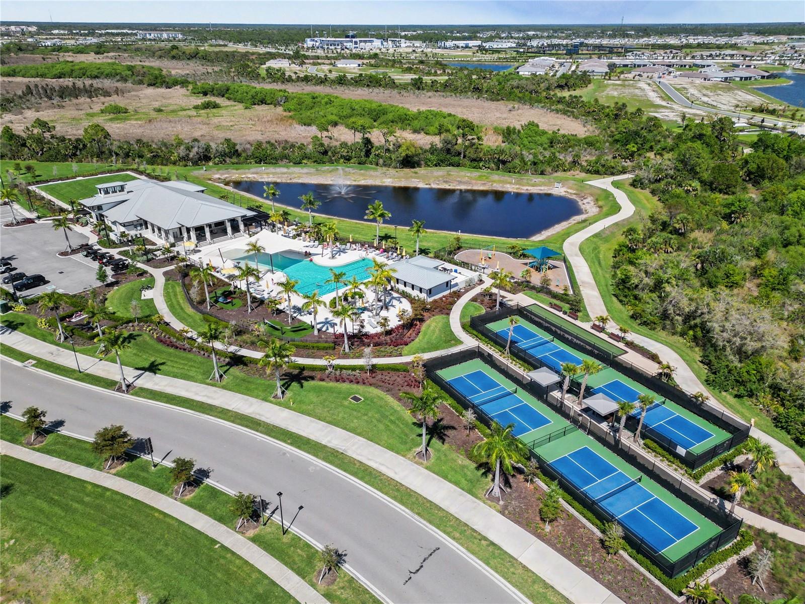 Image 32 of 36 For 18065 Grand Prosperity Drive