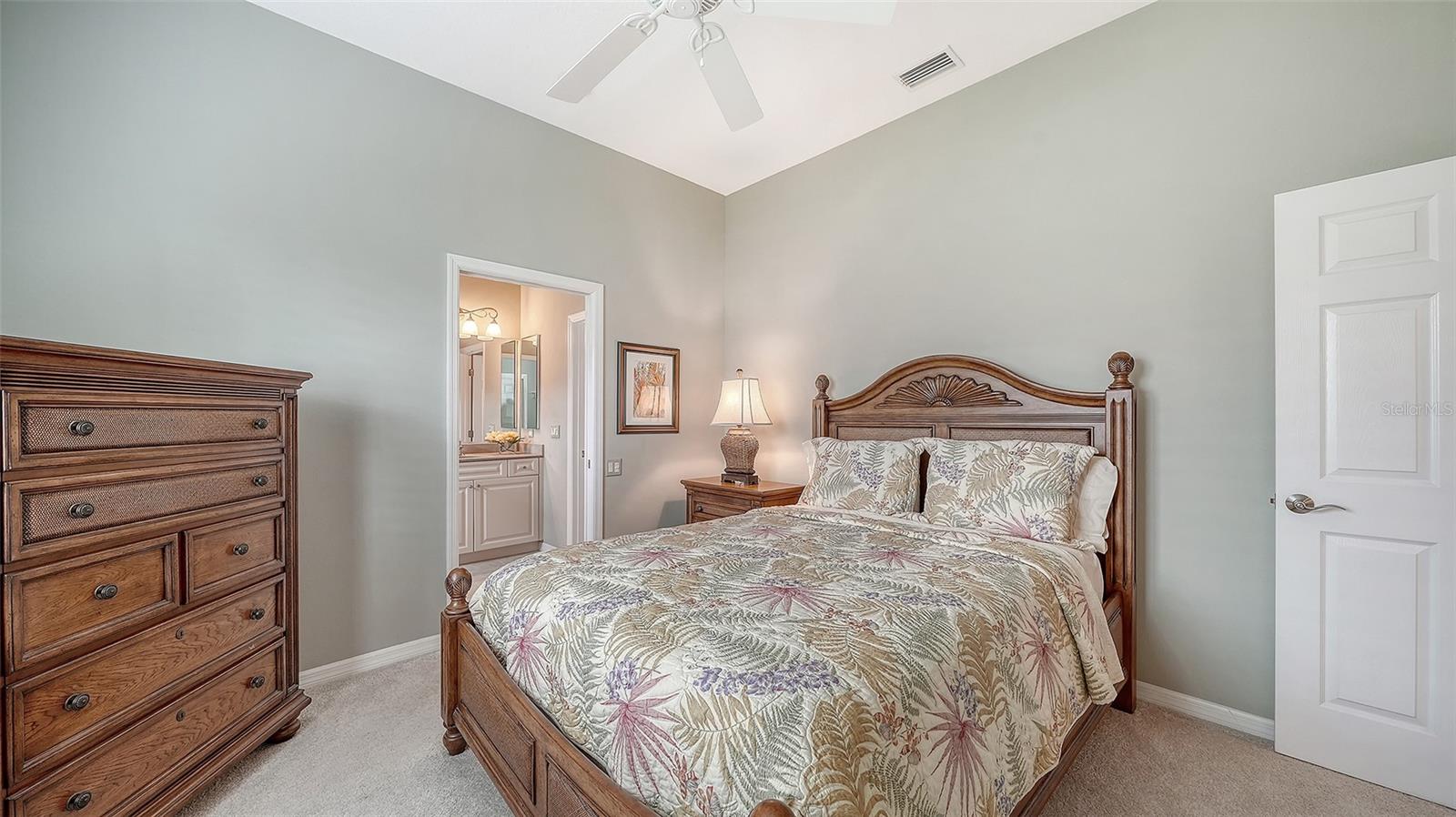 Image 37 of 52 For 824 Amaryllis Lane