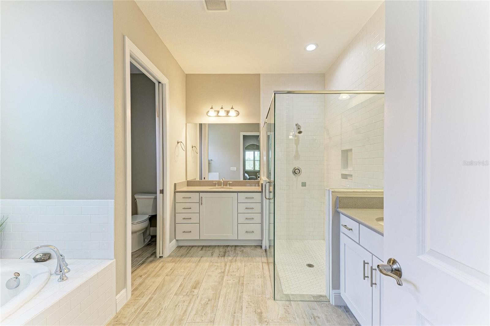 Image 37 of 85 For 10363 Medjool Drive