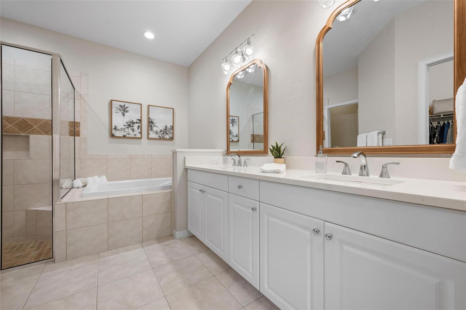 Image 20 of 41 For 246 Padova Way