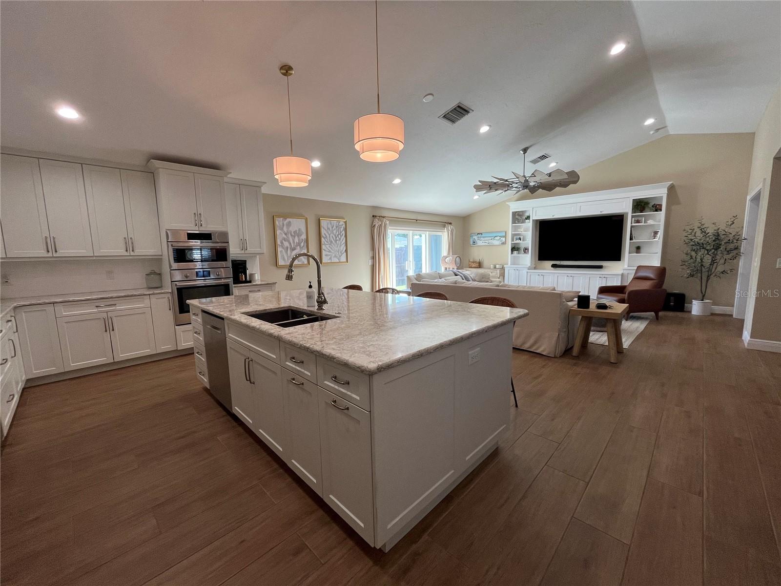 Image 17 of 53 For 15 Gulf Manor Drive