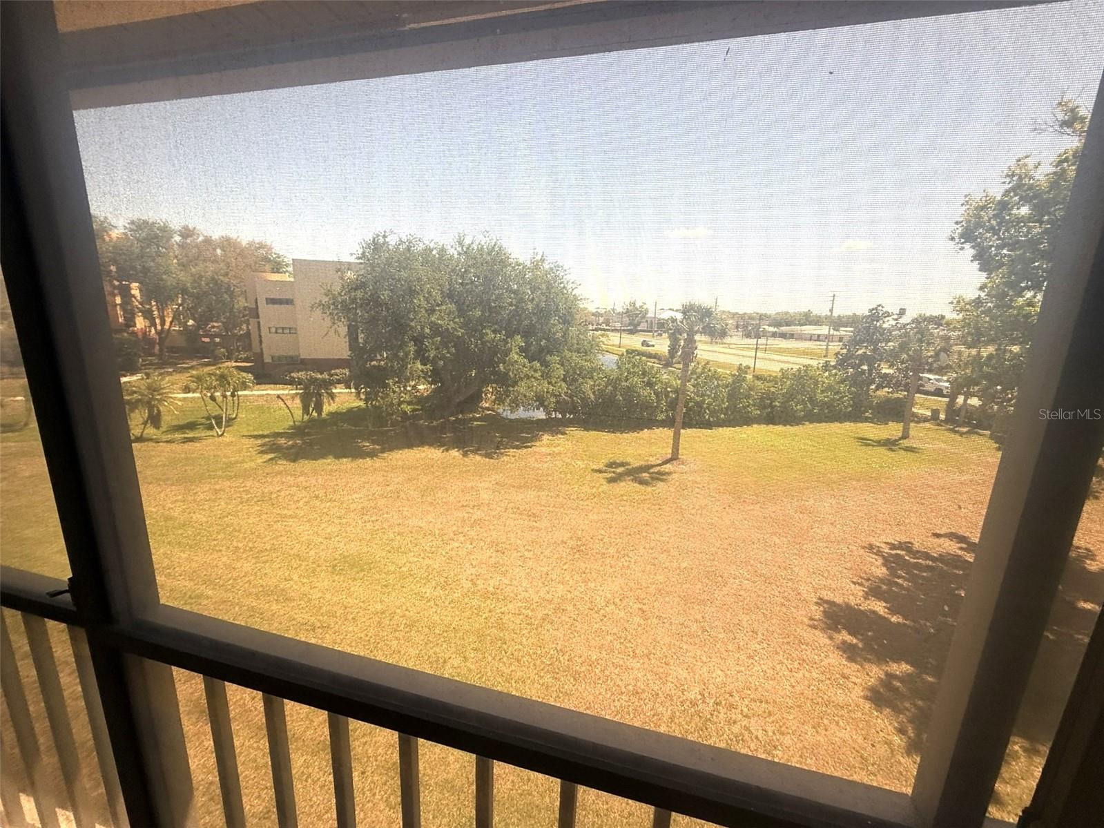 Listing photo id 19 for 102 Capri Isles Boulevard 306