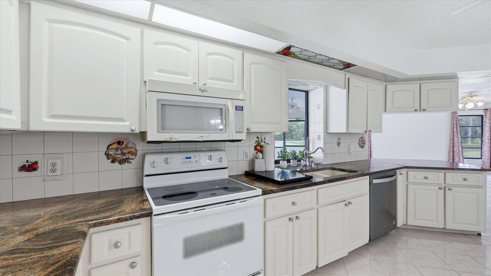 Image 13 of 64 For 22545 Quasar Boulevard