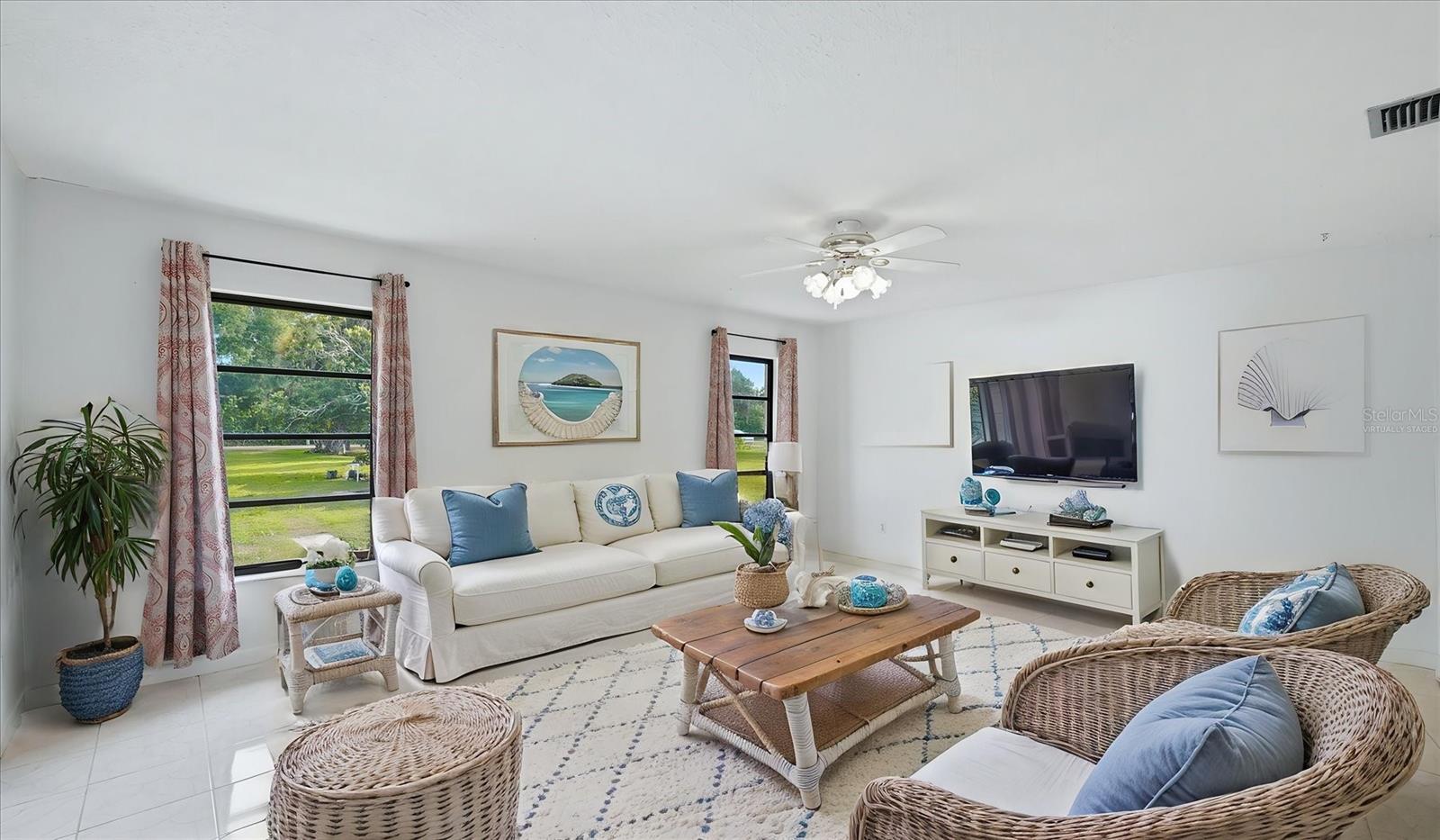 Image 17 of 64 For 22545 Quasar Boulevard