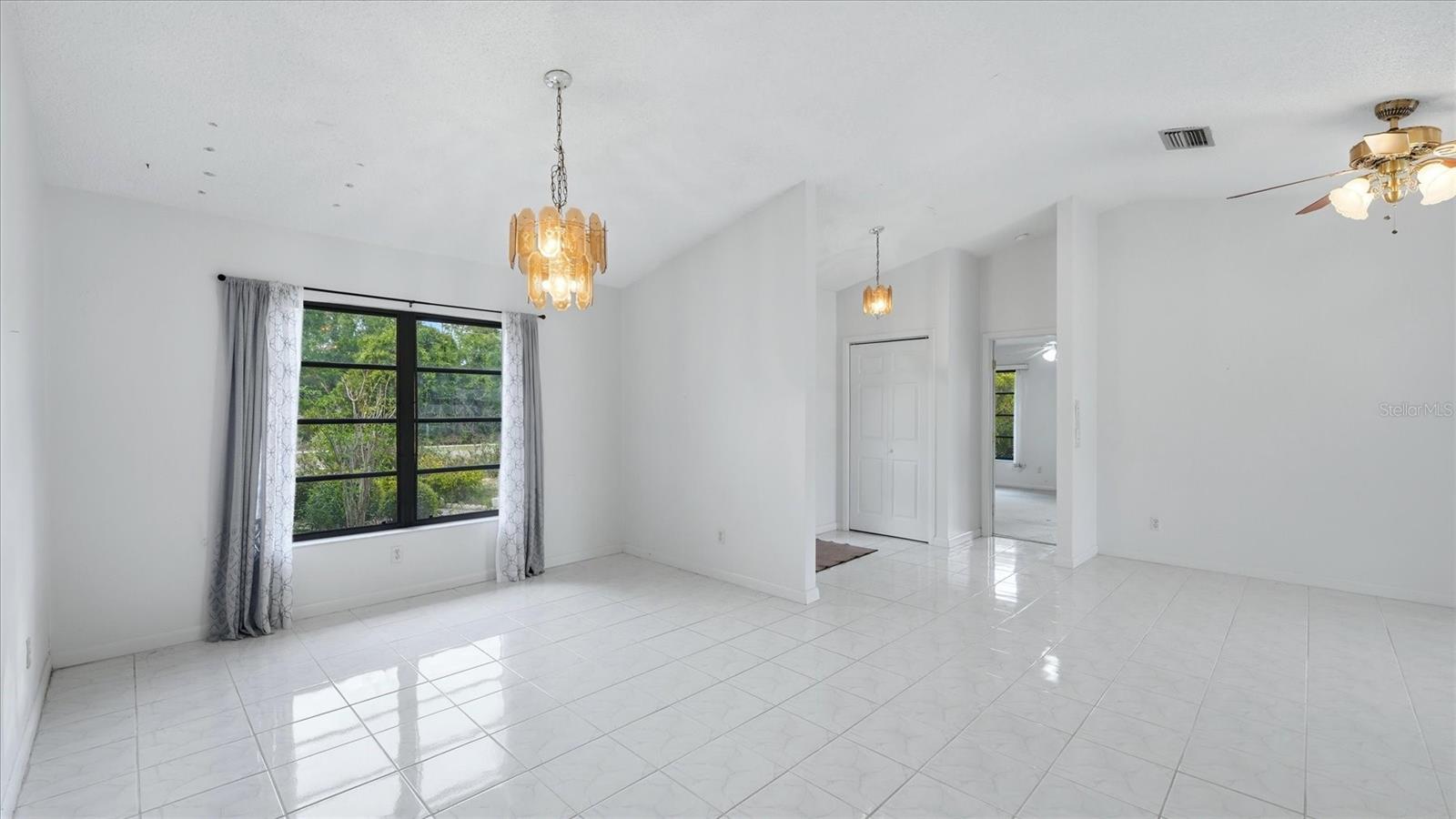 Image 6 of 64 For 22545 Quasar Boulevard