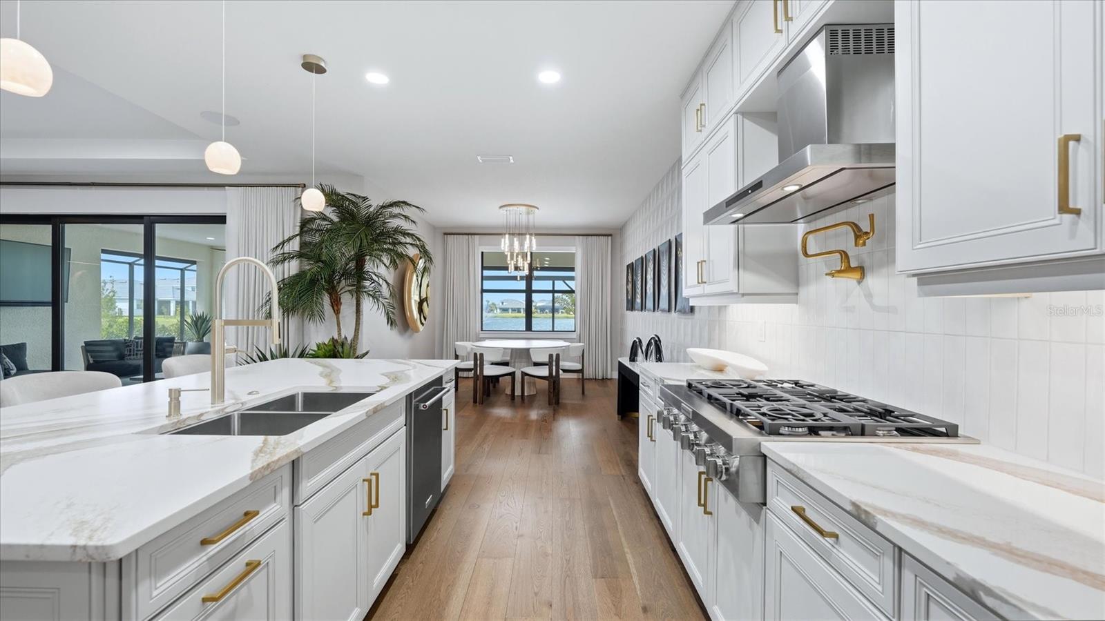 Image 40 of 96 For 12866 Pinnacle Lane