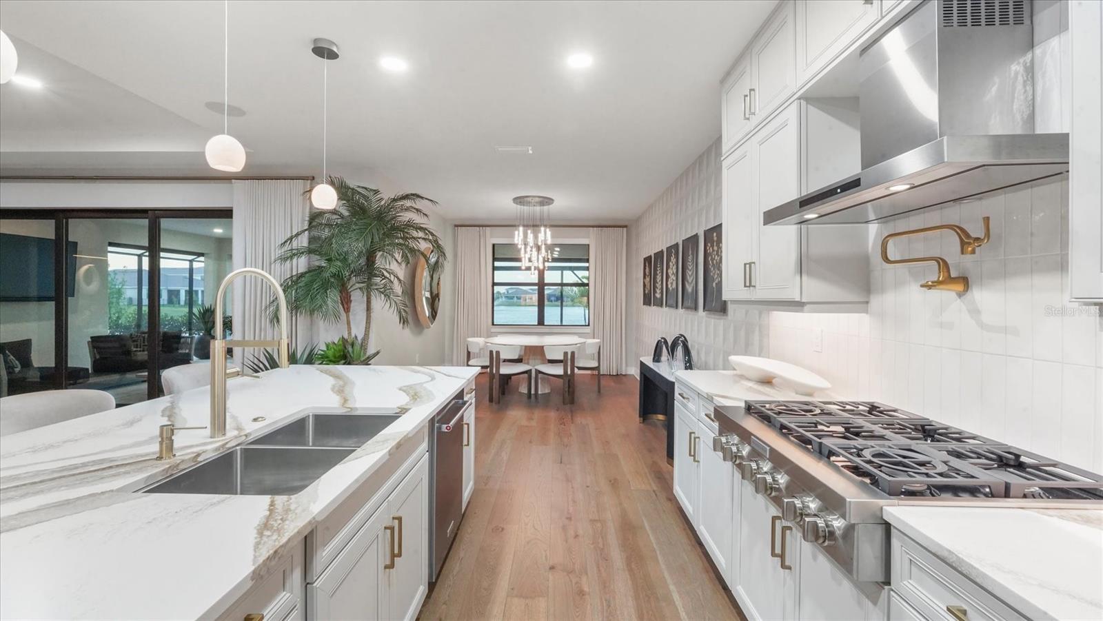 Image 42 of 96 For 12866 Pinnacle Lane