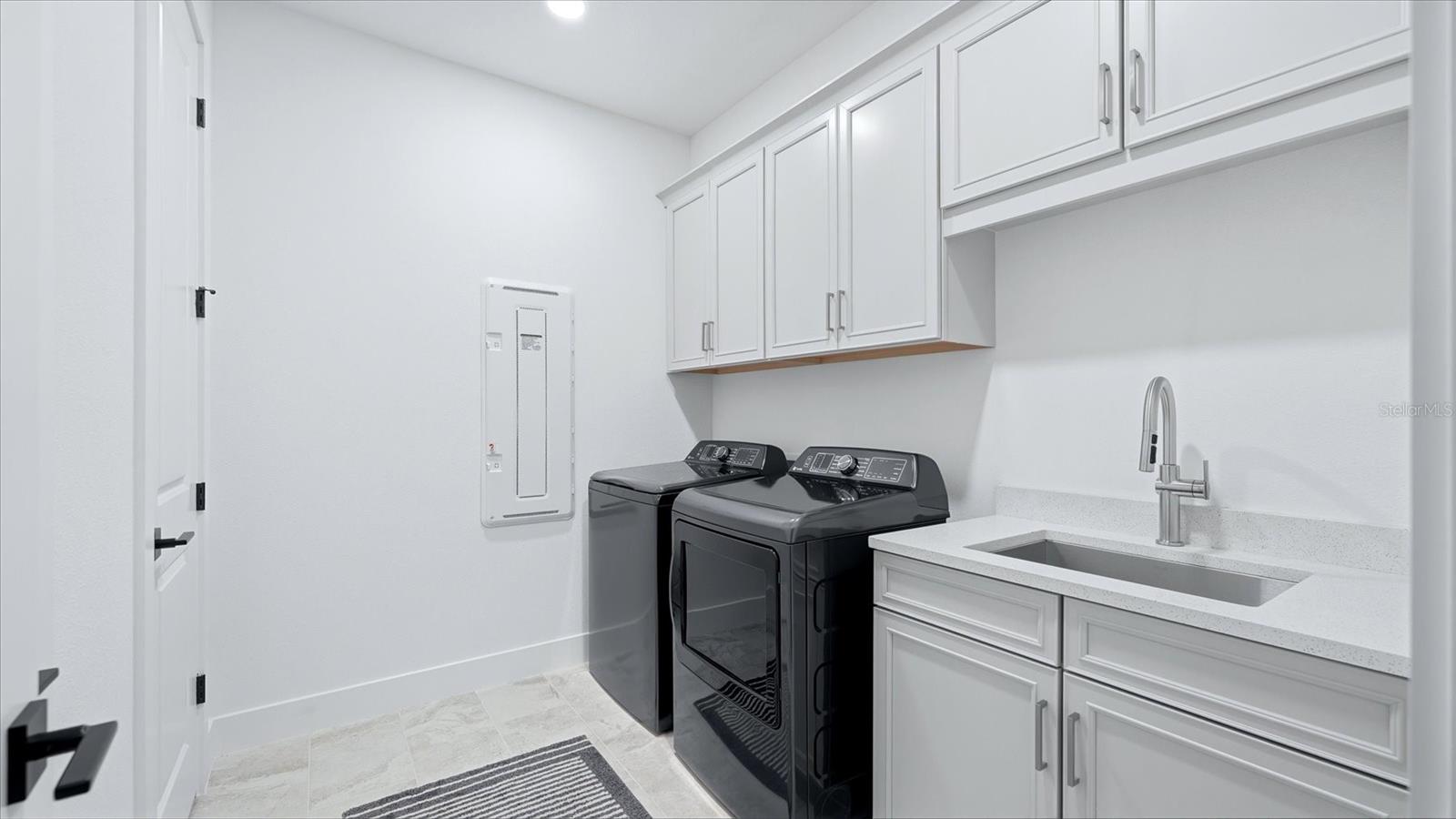 Image 48 of 96 For 12866 Pinnacle Lane