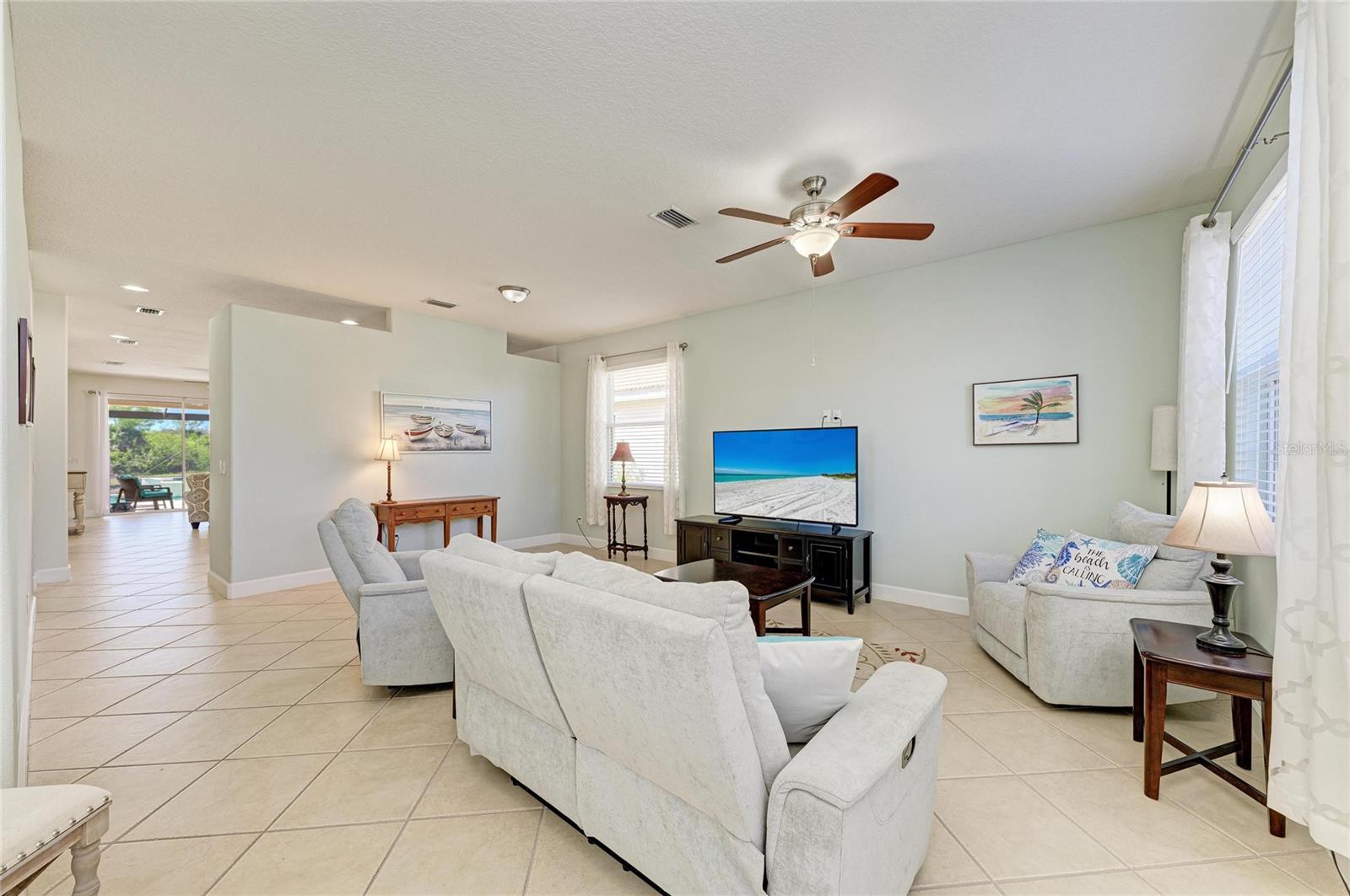 Image 7 of 97 For 11603 Dancing River Drive