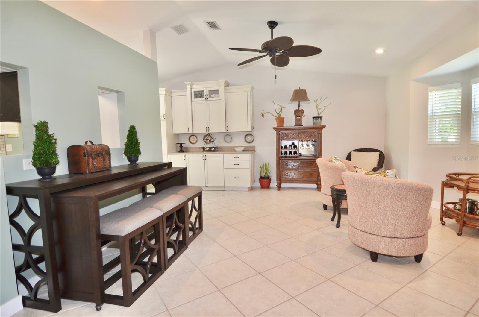 Image 16 of 82 For 1733 Hudson Street