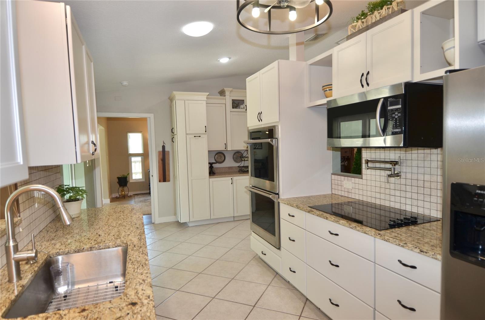 Image 29 of 82 For 1733 Hudson Street