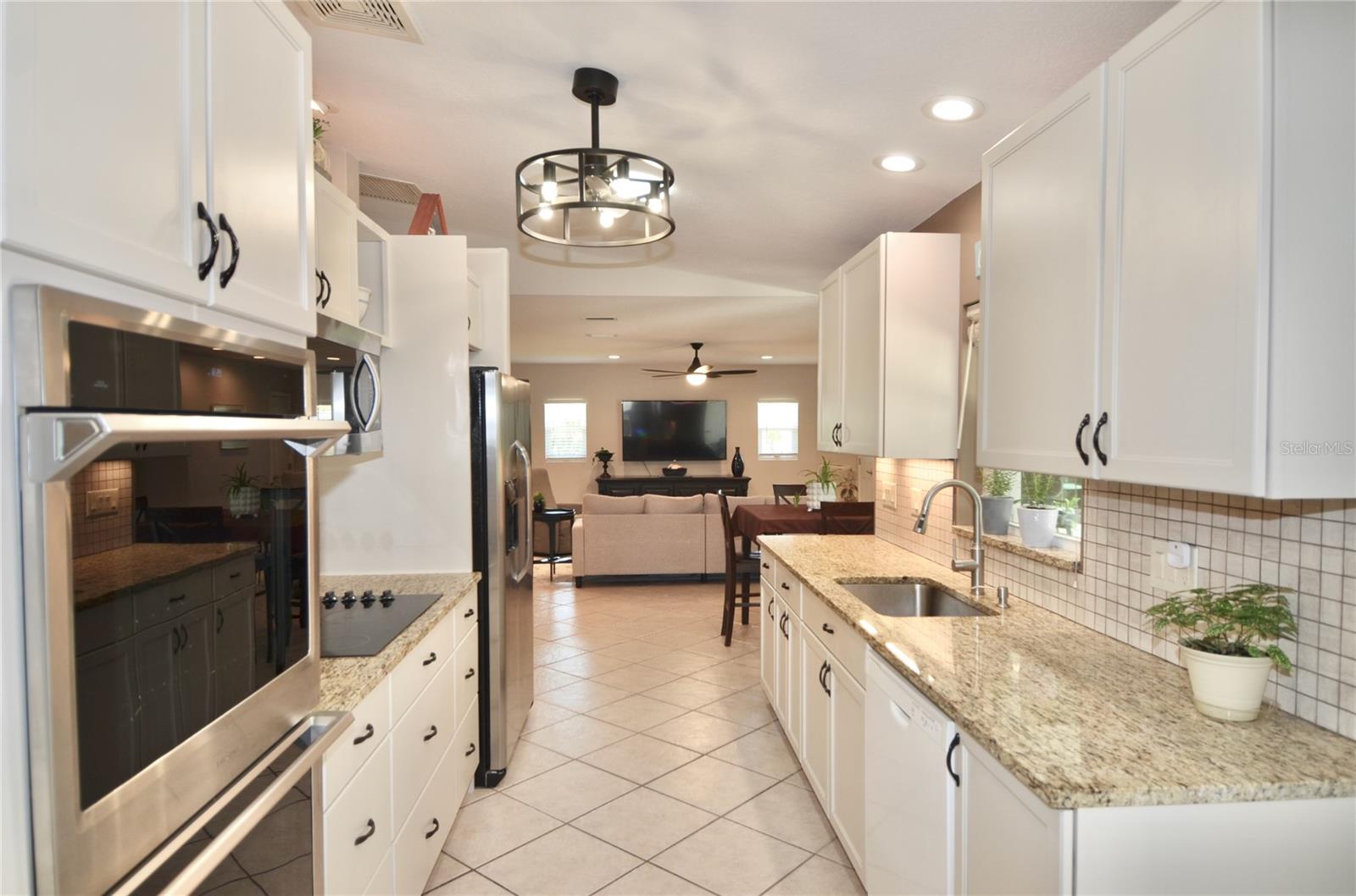 Image 3 of 82 For 1733 Hudson Street