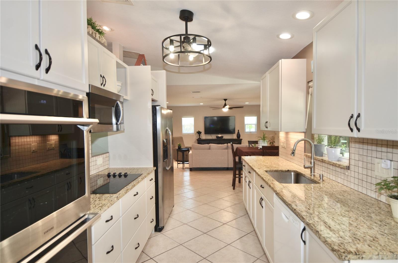 Image 30 of 82 For 1733 Hudson Street